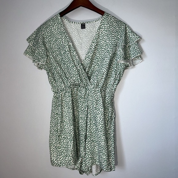 SHEIN Pants - Short Sleeve Romper Shorts All Over Hearts‎ B Neck Ruffle Sleeve L  8/10